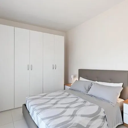 Apartament Carolina *